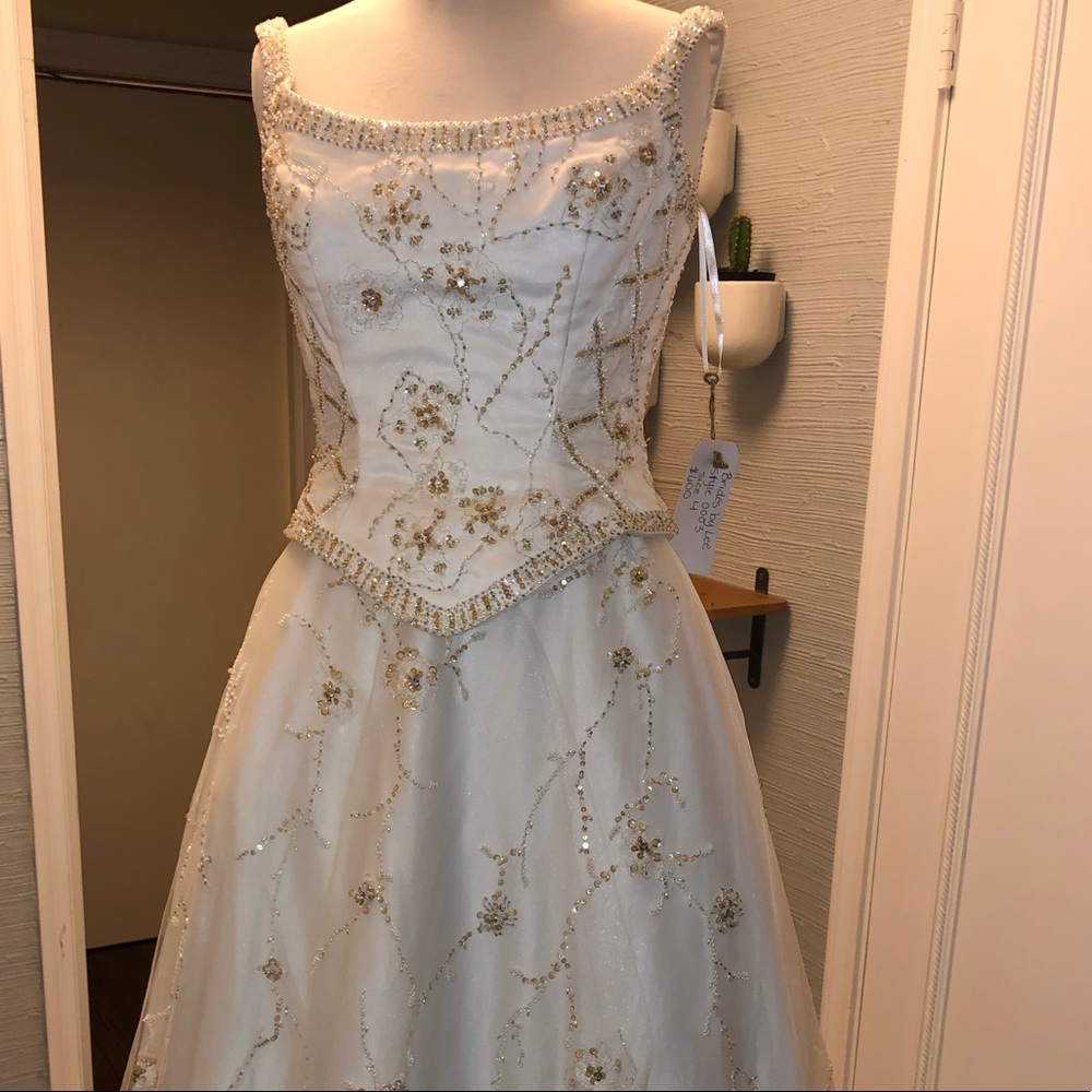Wedding dress